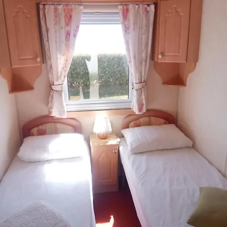 Mobil Front De Campsite *